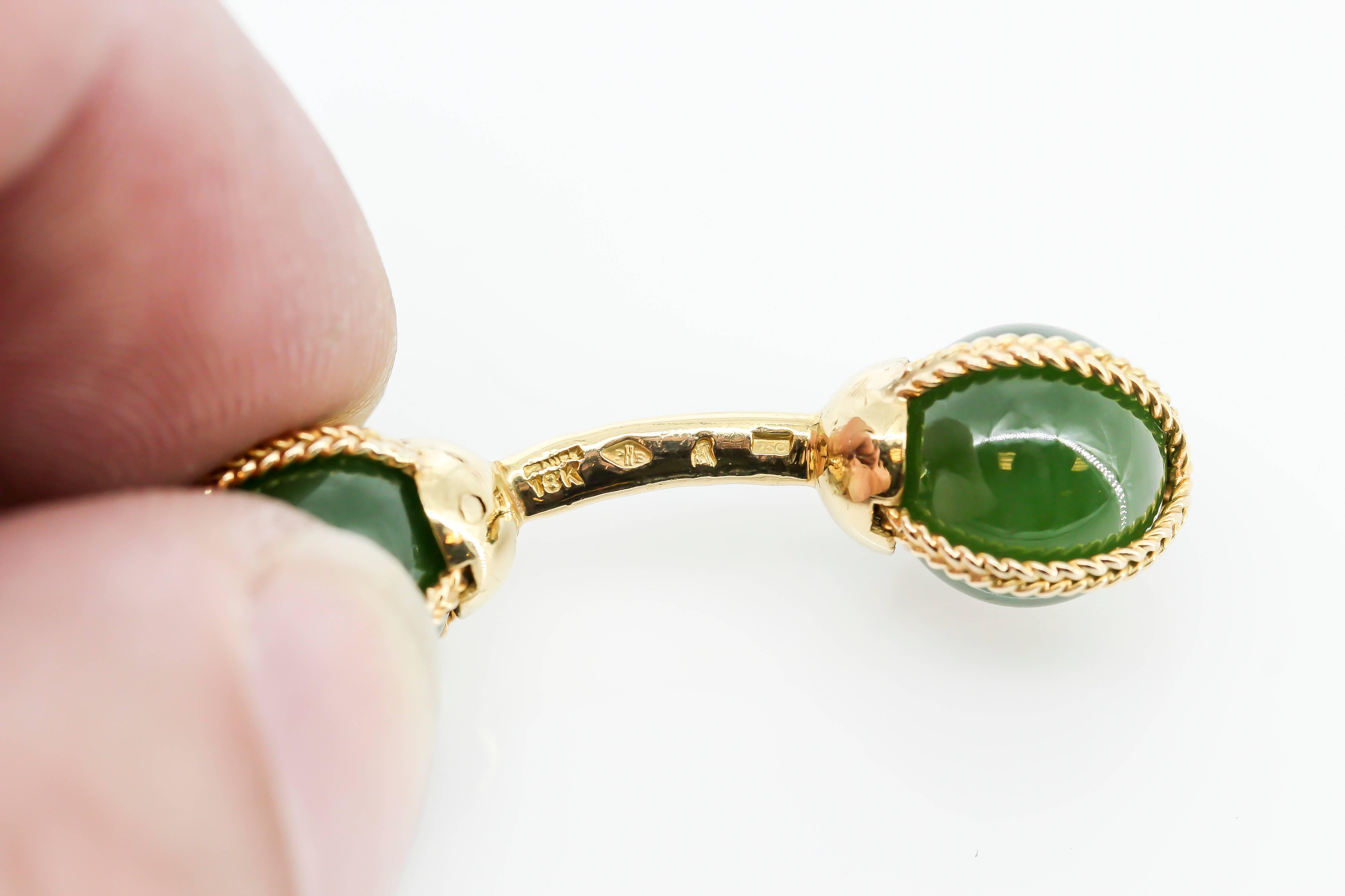 French Jade Yellow Gold Dumbbell Cufflinks In Excellent Condition In New York, NY