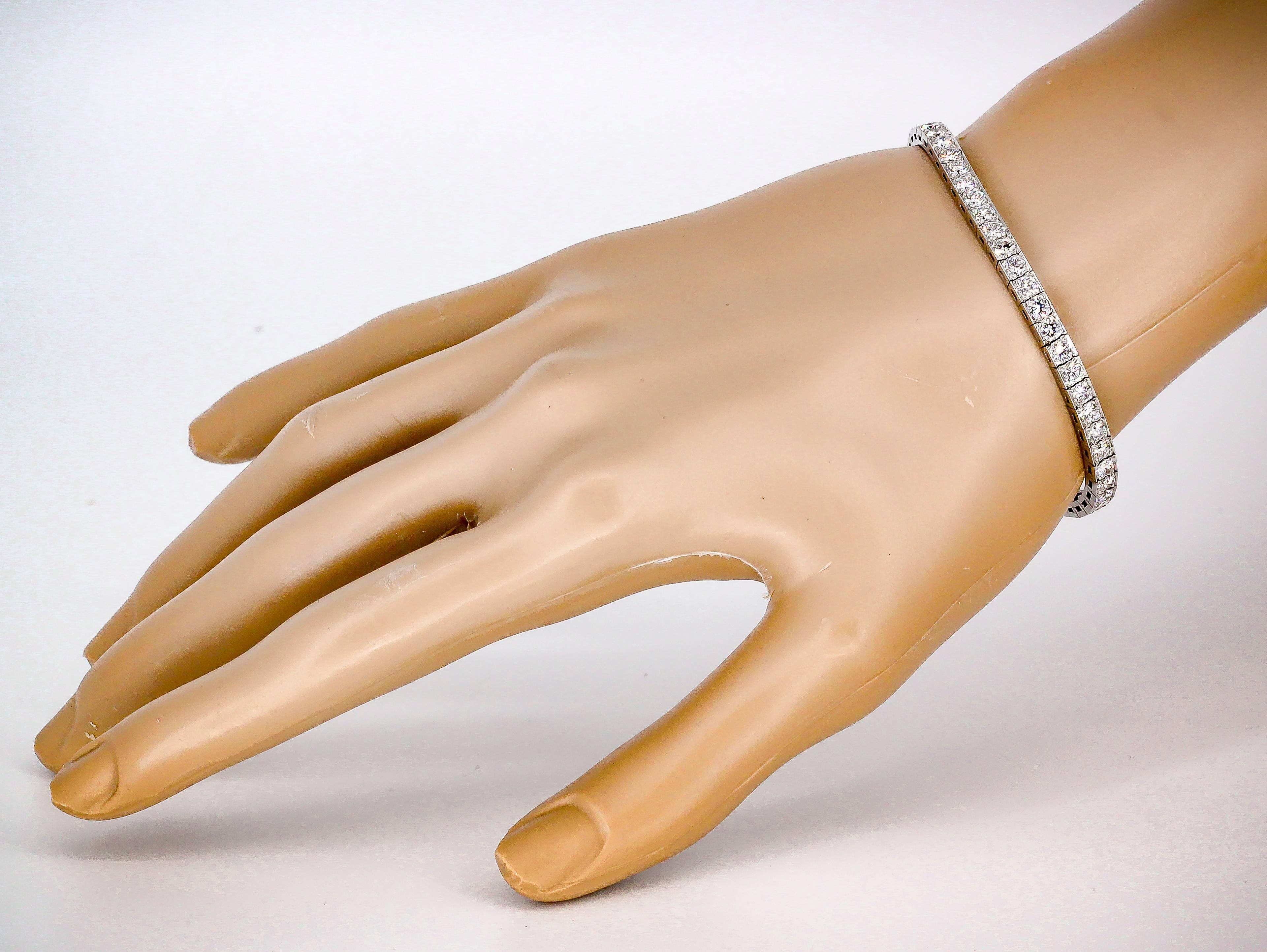 J.E. Caldwell Art Deco Diamond and Platinum Line Bracelet 2