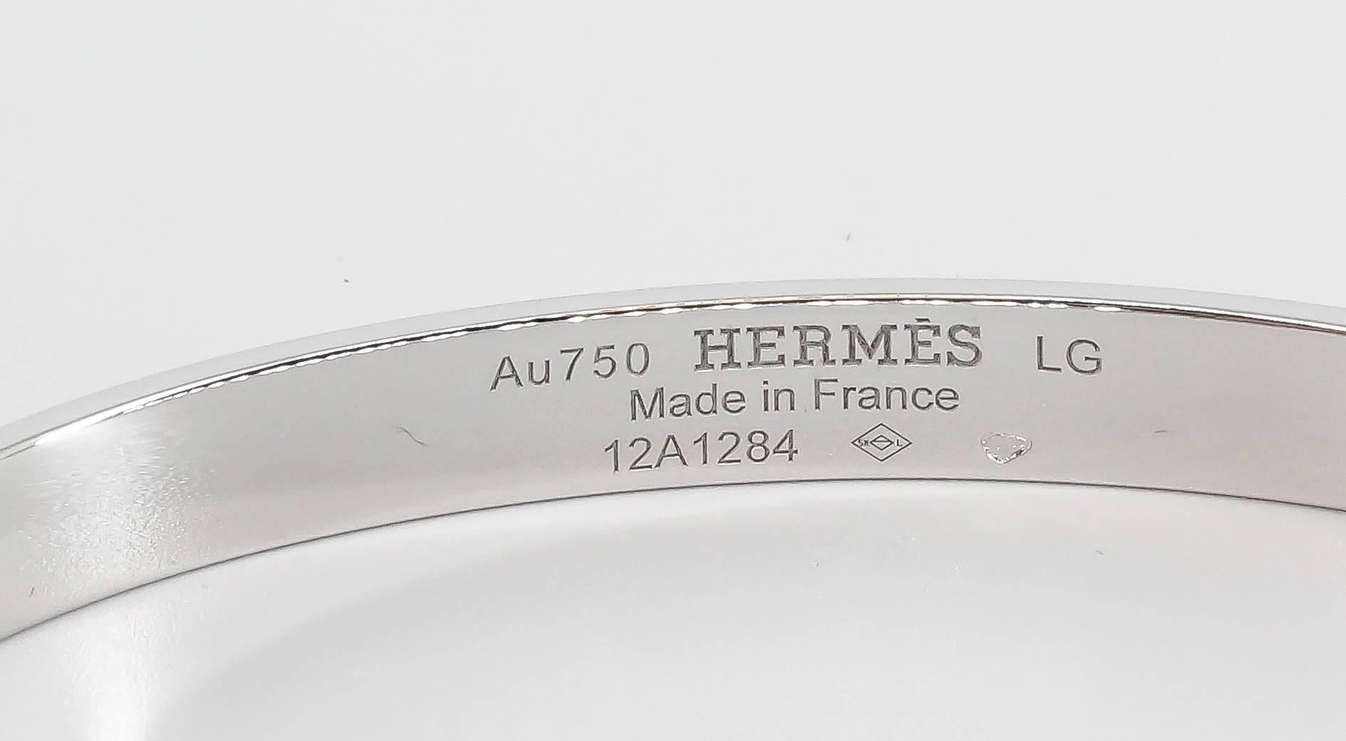 Hermes Collier de Chien White Gold Bangle Bracelet In Excellent Condition In New York, NY