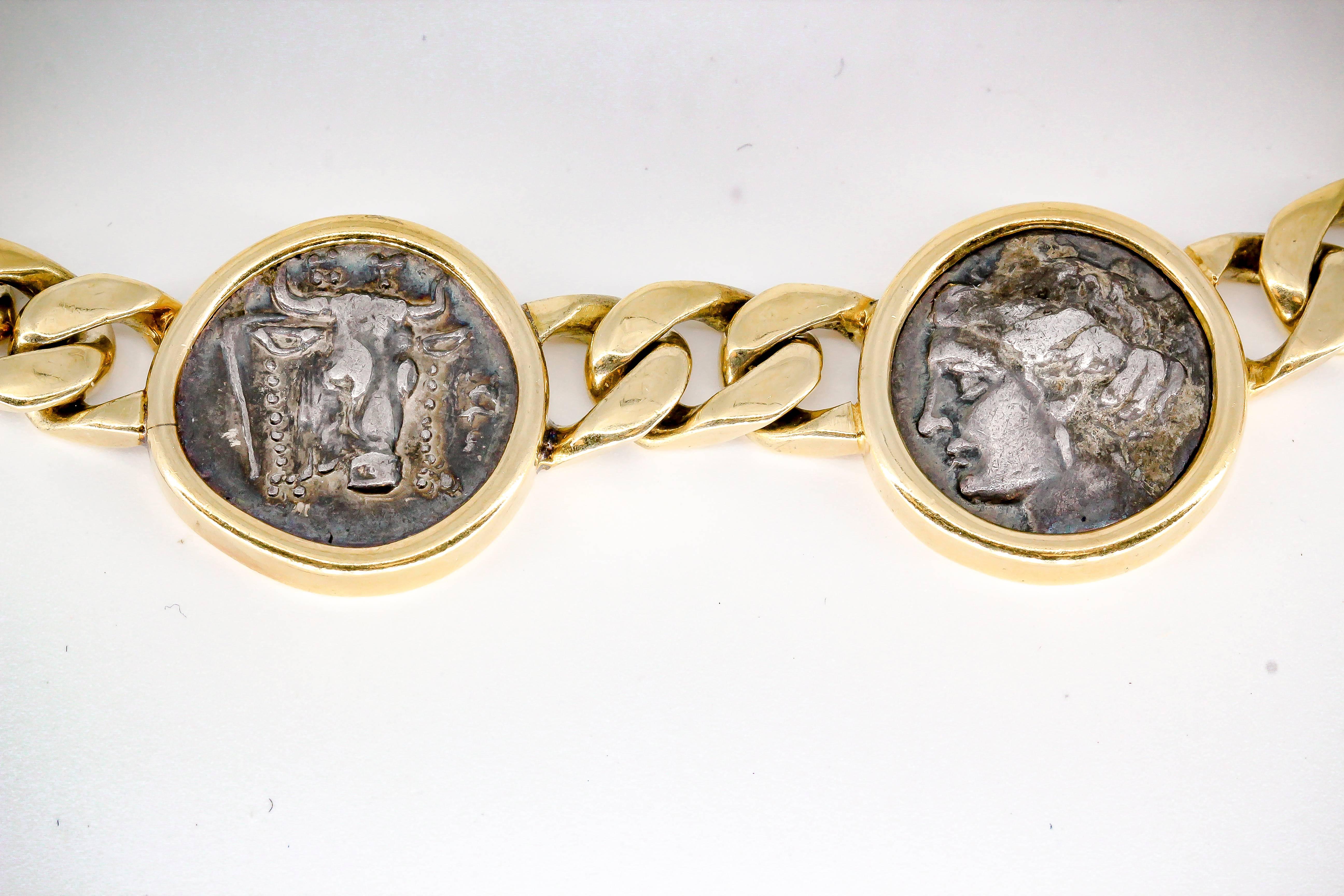 Ancient Greek Coin and Gold Necklace In Excellent Condition In New York, NY