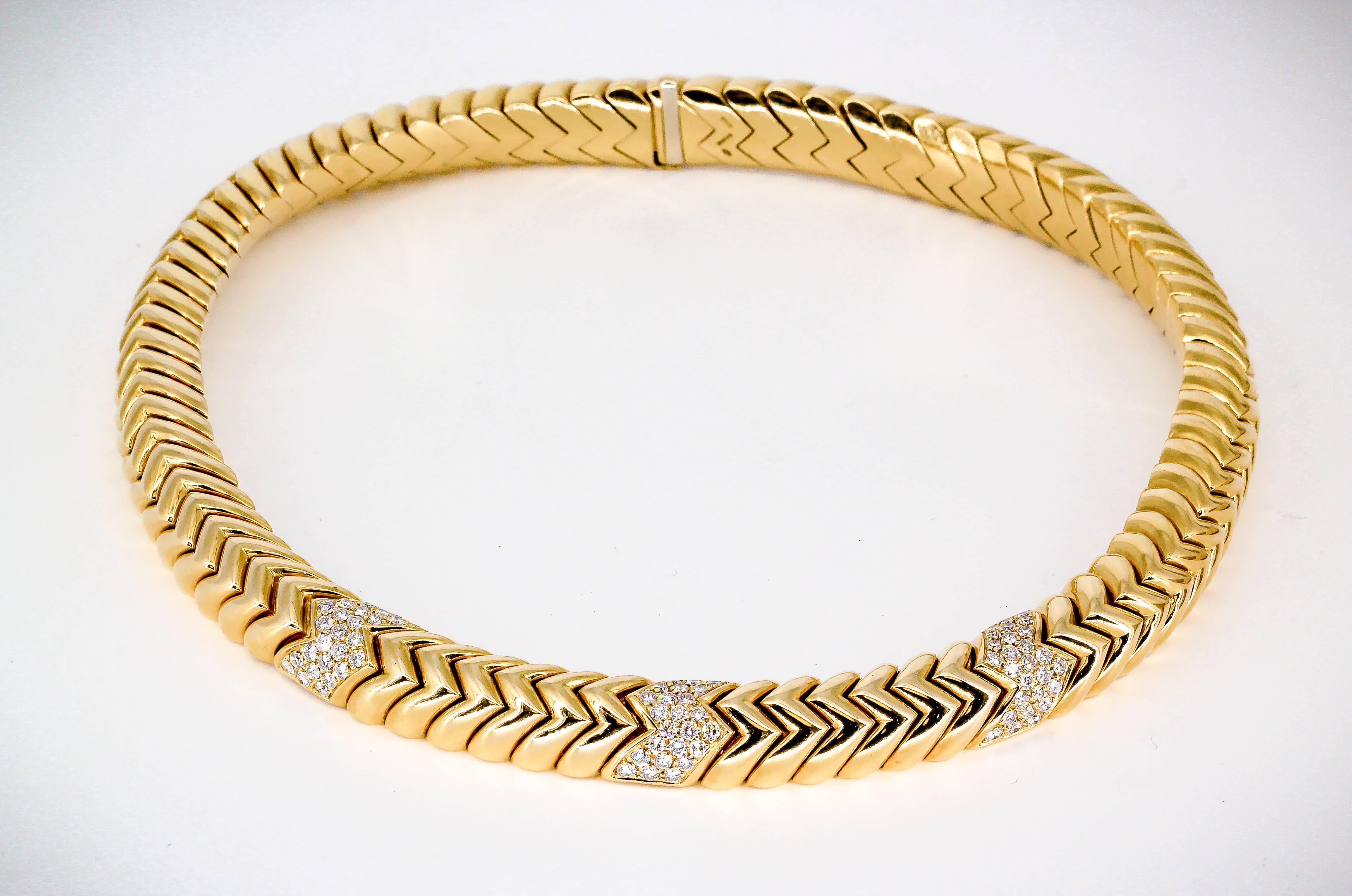 Elegant diamond and 18K yellow gold necklace from the "Spiga" collection by Bulgari. It features approx. 4.0-4.5cts of high grade round brilliant cut diamonds. Necklace comes in a variety of sizes and we believe this one to be the heaviest