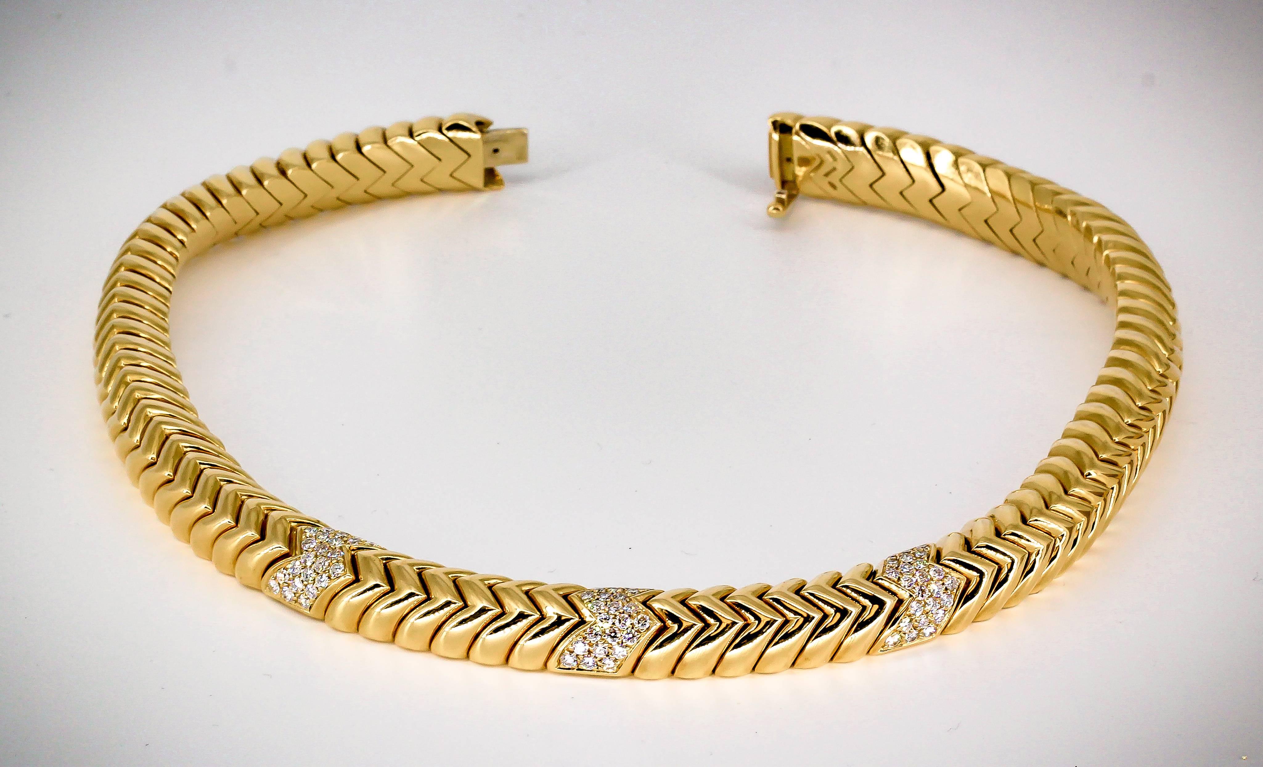 Bulgari Spiga Diamond and Gold Necklace In Excellent Condition In New York, NY