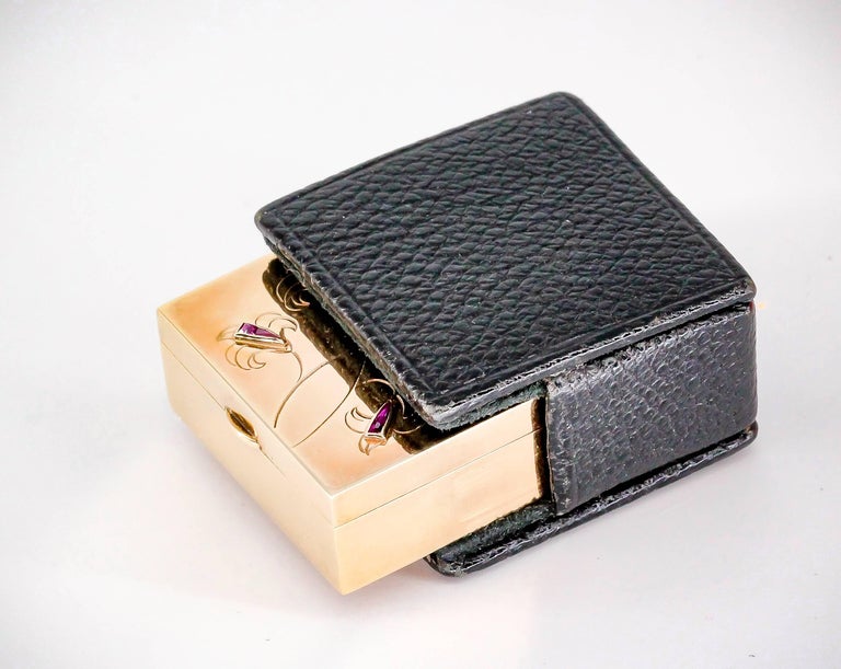 Van Cleef and Arpels Ruby and Rose Gold Pill Box at 1stDibs van cleef box