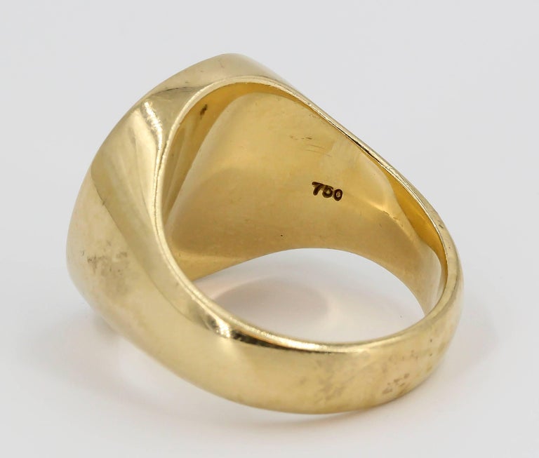 Tiffany and Co. Yellow Gold Men's Signet Ring For Sale at 1stdibs