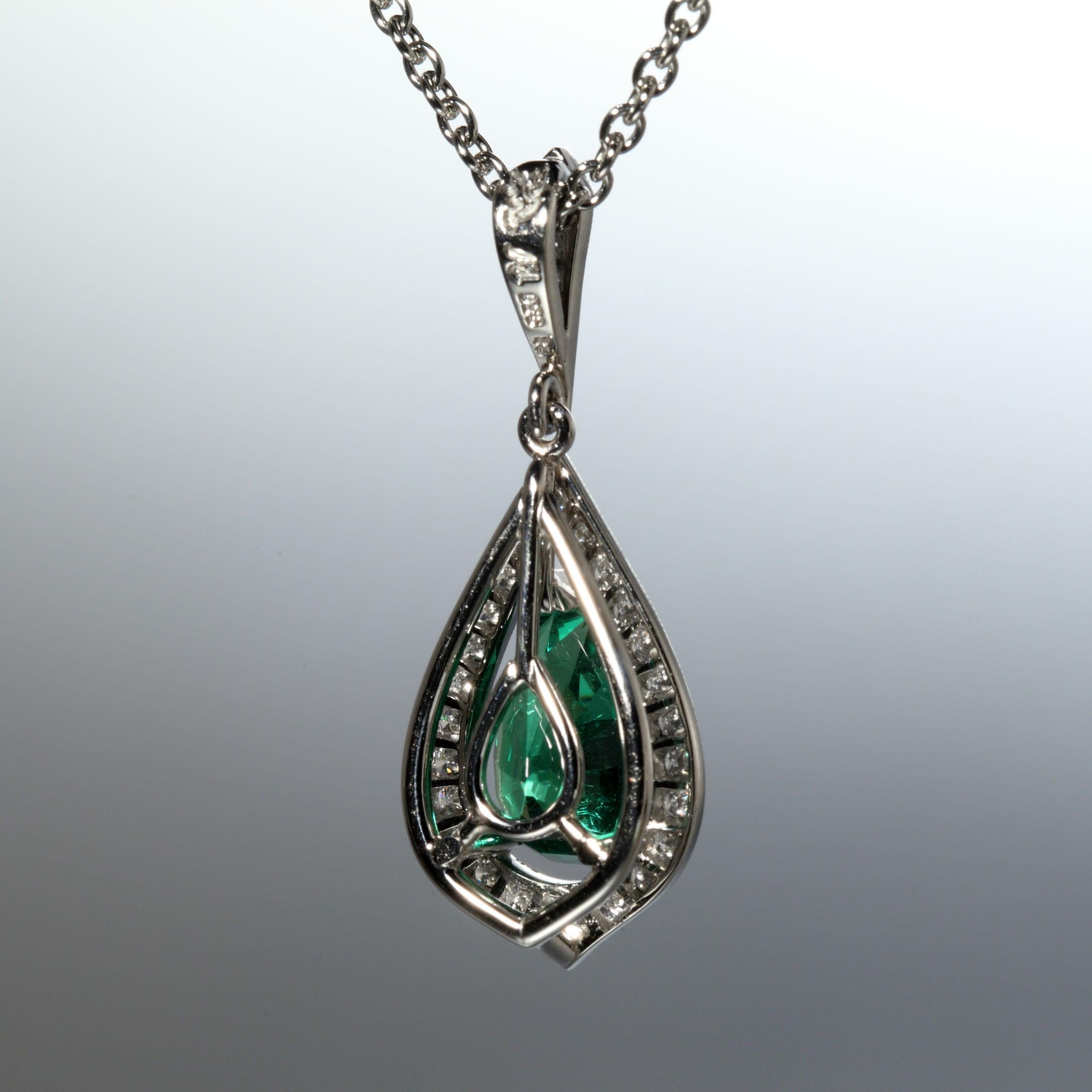 Contemporary Robert Vogelsang 2.23 Carat Tsavorite Drop Diamond Platinum Pendant Necklace