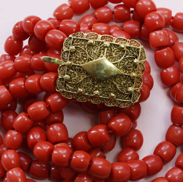 Le Quien Gold and Coral Necklace In Excellent Condition In Amsterdam, NL