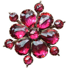 Pyrope Garnet and Gold Flower Brooch