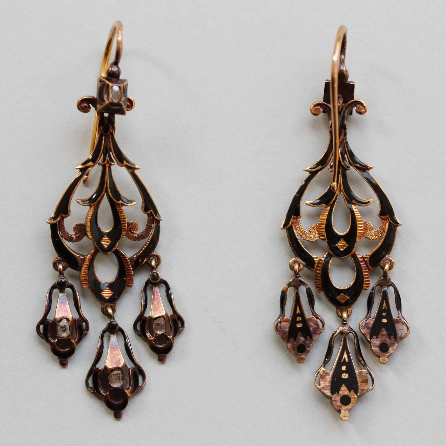 Neo Renaissance Black Enamel Diamond Gold Dangle Earrings In Excellent Condition In Amsterdam, NL