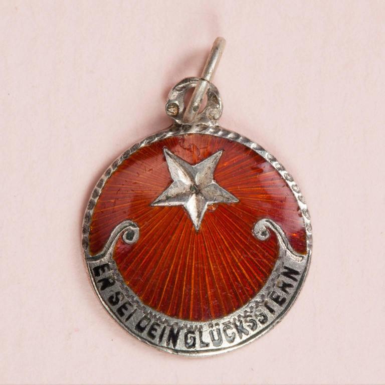 This be your store lucky star pendant