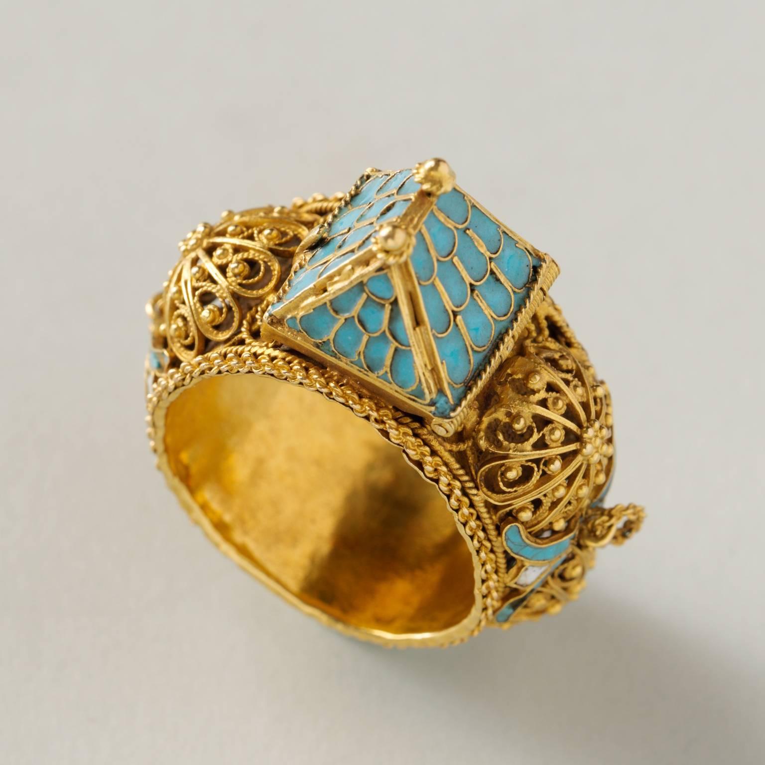 Important Jewish Marriage Ring In Excellent Condition In Amsterdam, NL