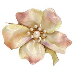 A 14k Gold Art Nouveau Brooch