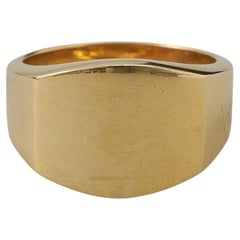 Une bague Cartier en or 18 carats