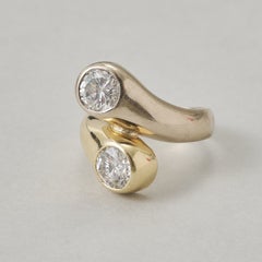 An 18k Bi-Color Toi et Moi Ring with Diamonds