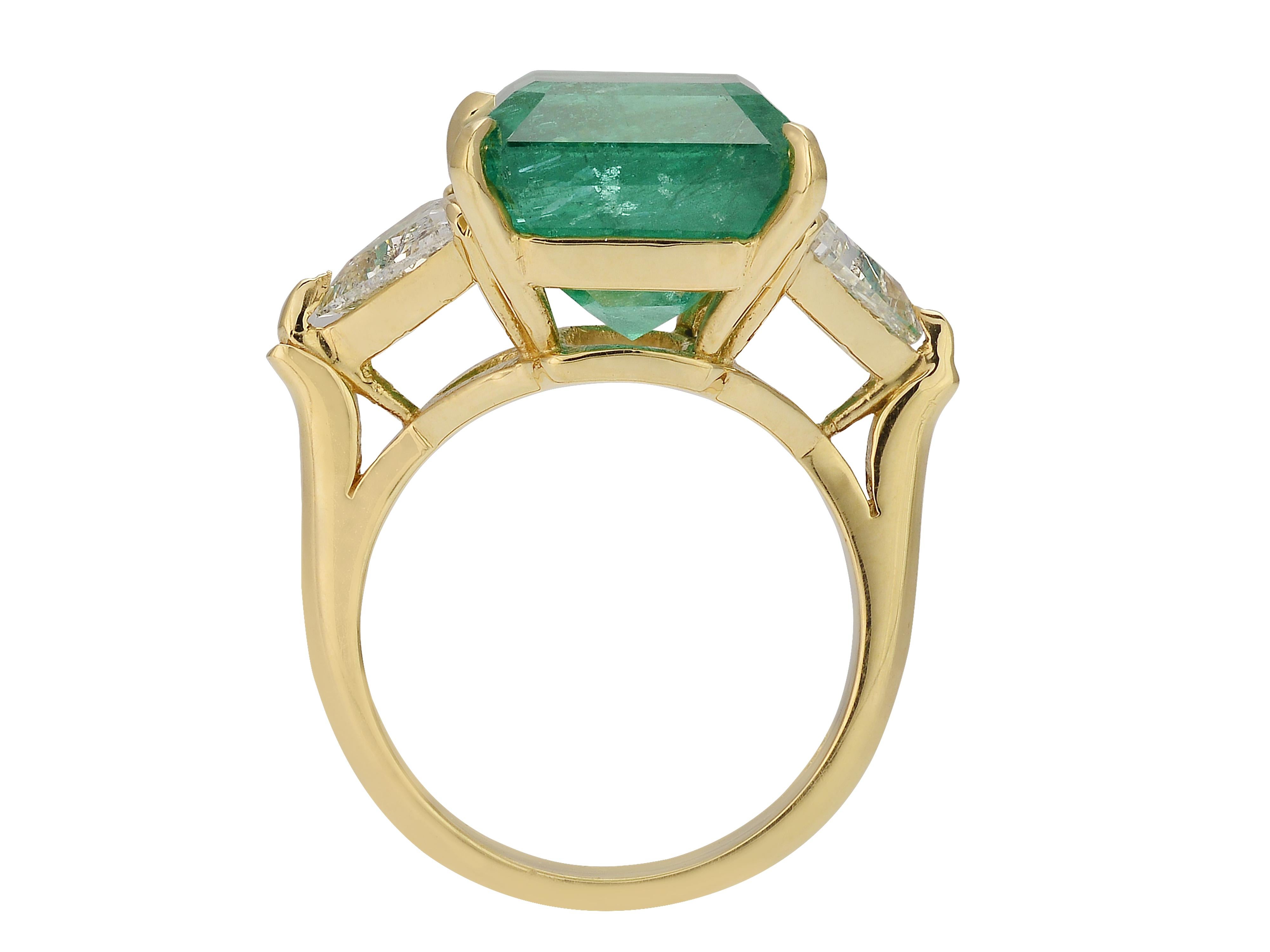 10 ct emerald ring