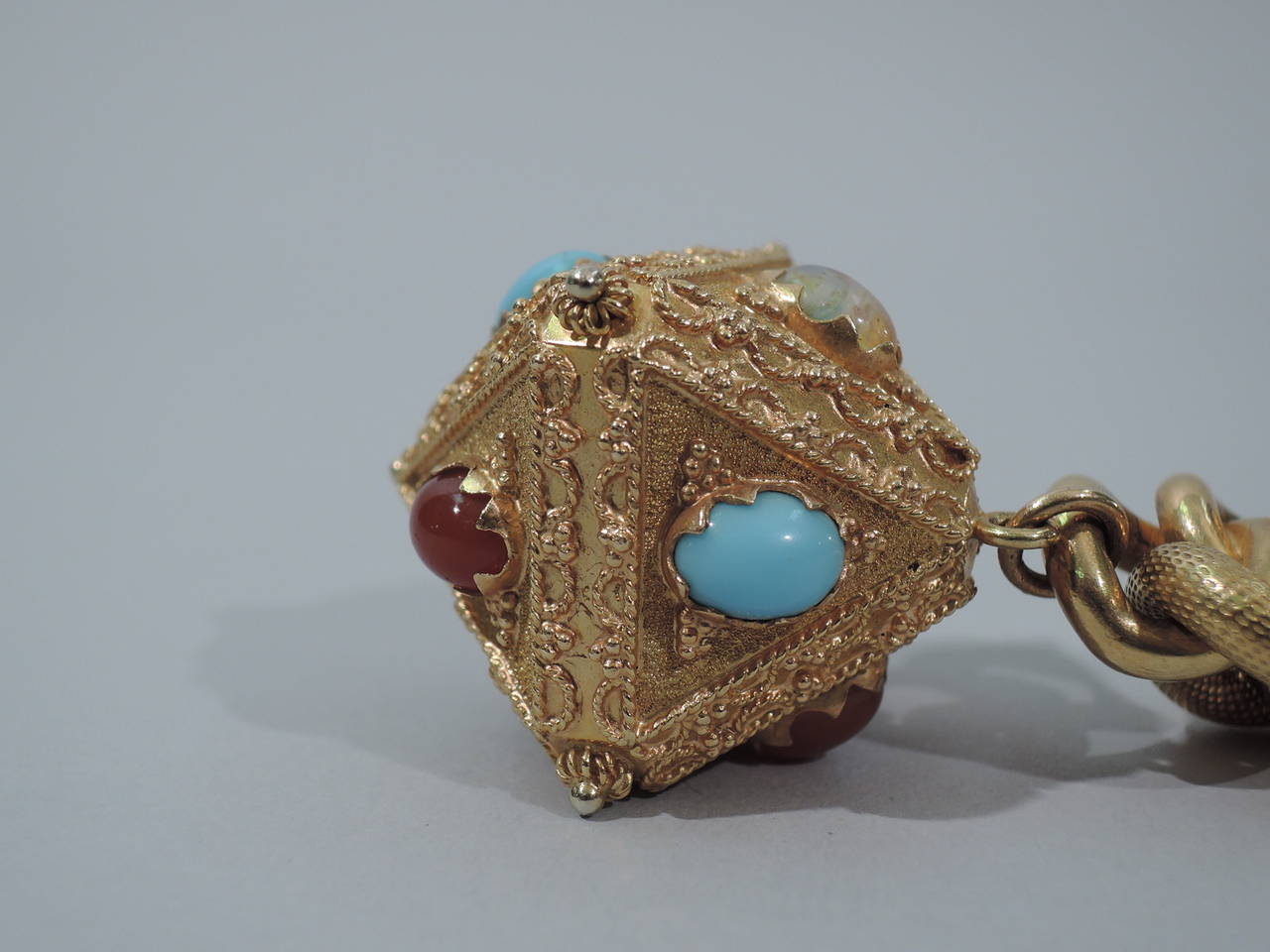 Retro 1960s Gold Charm Bracelet  3