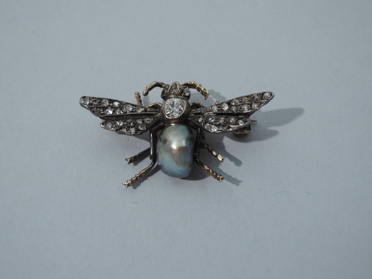 1880s Set of Three Antique English Bee Brooches In Excellent Condition In New York, NY