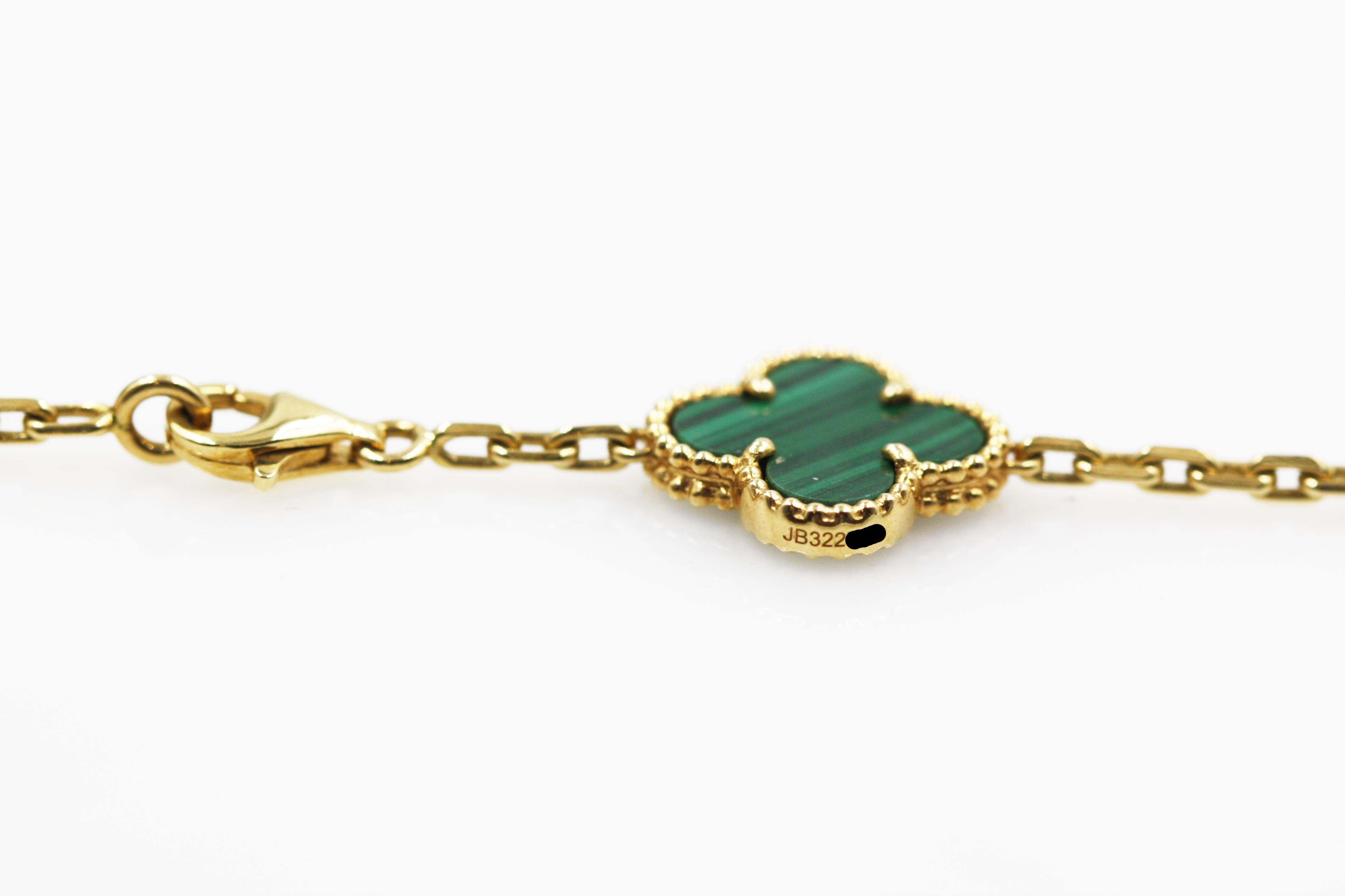 Van Cleef & Arpels Vintage Alhambra Necklace, 20 Motifs, Yellow Gold, Malachite 3