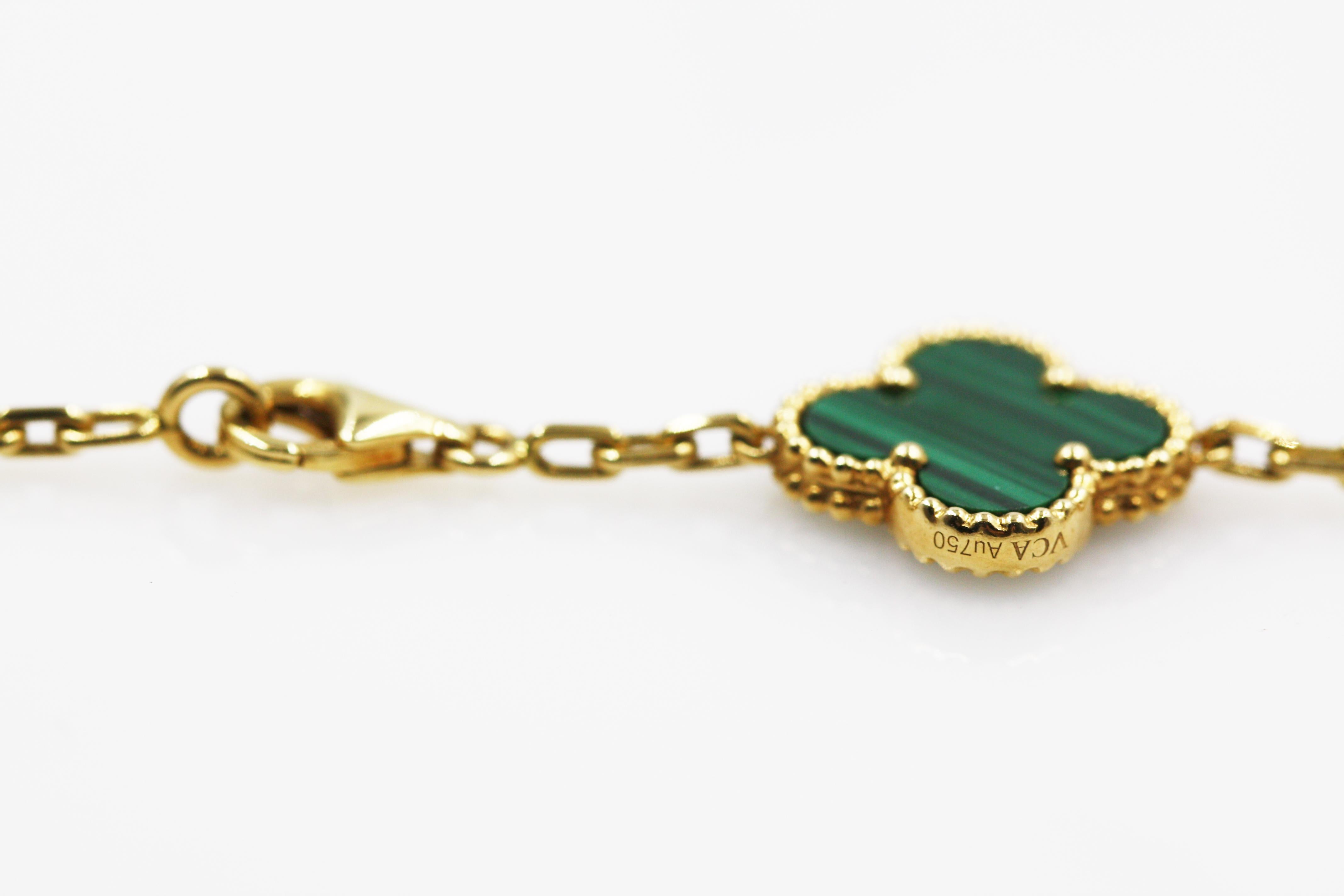 Van Cleef & Arpels Vintage Alhambra Necklace, 20 Motifs, Yellow Gold, Malachite 2