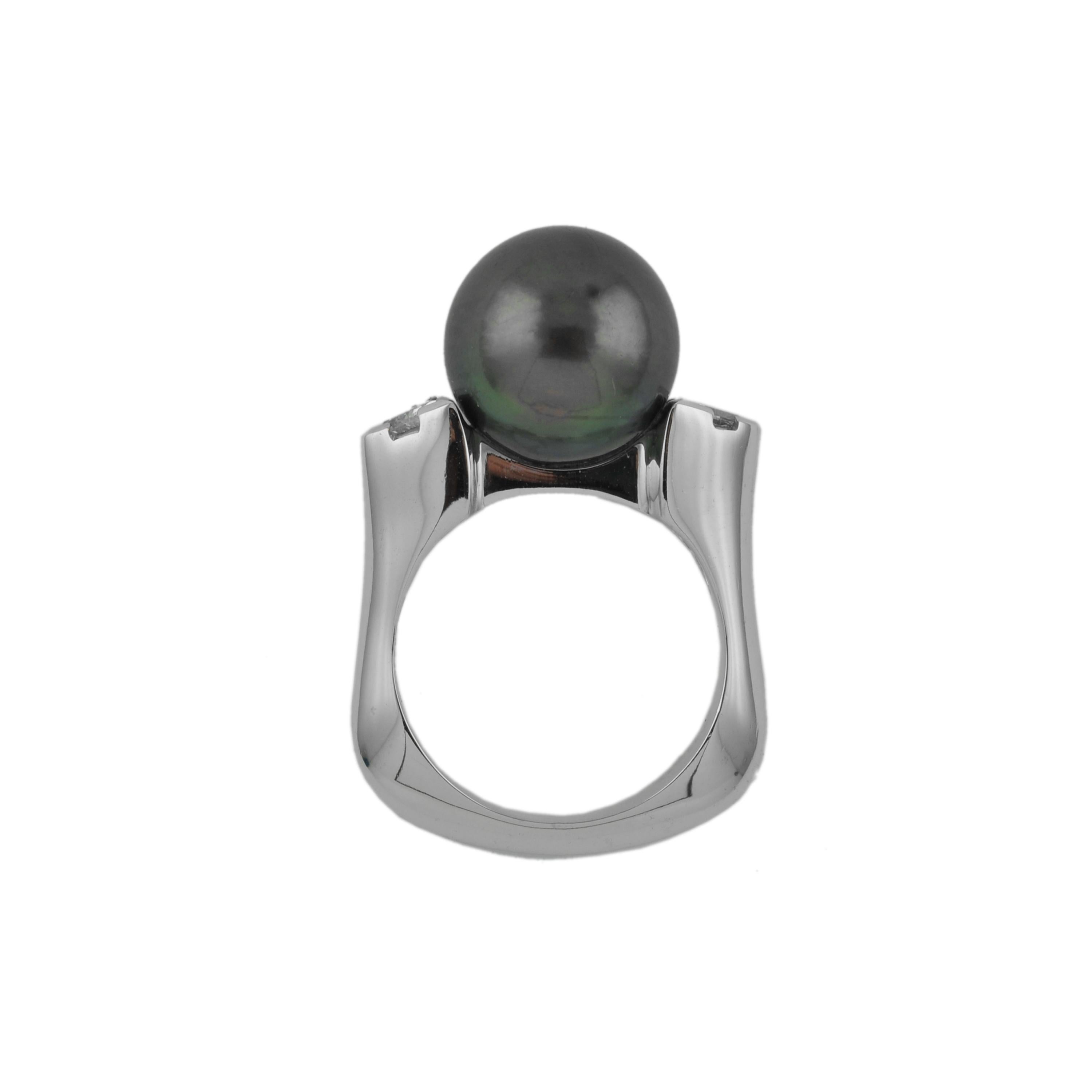 Round Cut Pearl with White Diamond 18 Karat White Gold Modern Ring For Sale