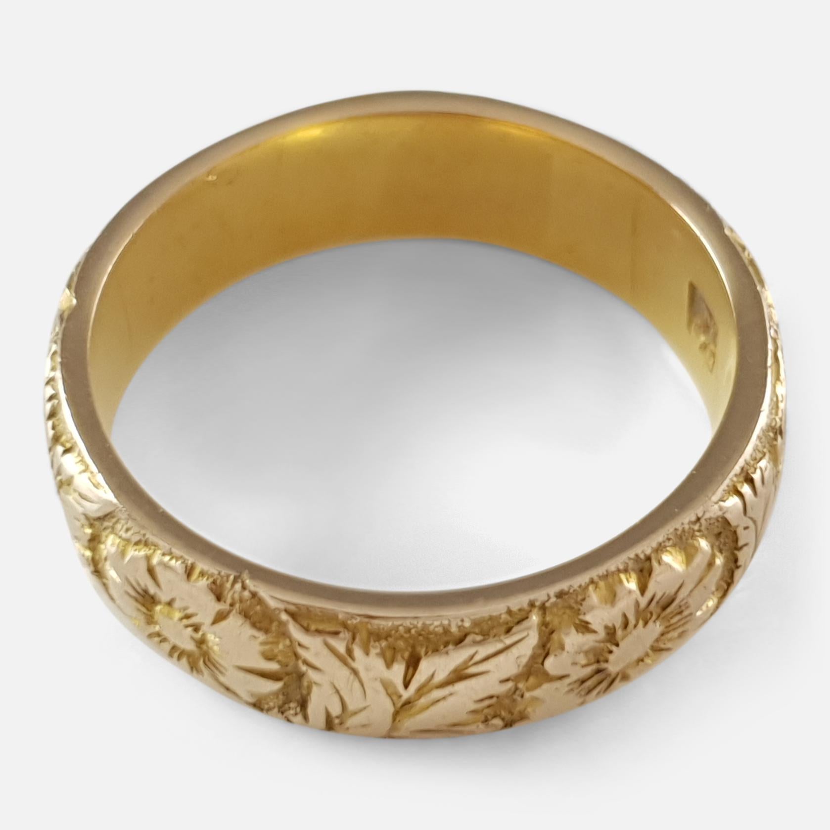Victorian 18 Karat Yellow Gold Foliate Engraved Wedding Band Ring 1