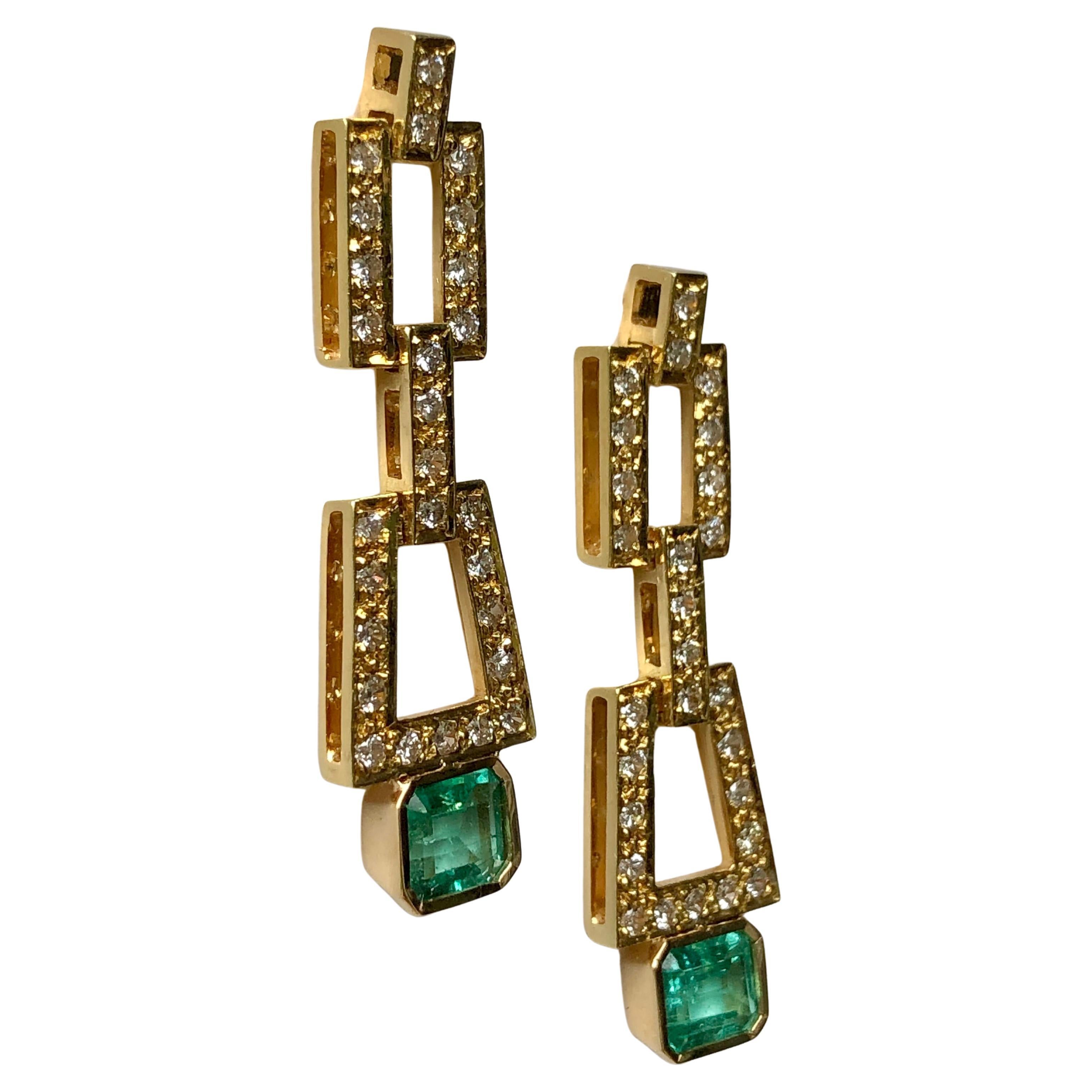 2.80 Carat Natural Colombian Emerald Diamond Drop Earrings 18 Karat For Sale 7