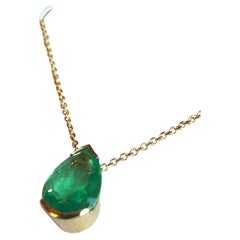 Emeralds Maravellous Colombian Emerald Pear Drop Pendant Necklace 18K Gold