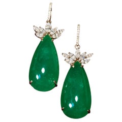 Pendientes de Esmeralda Colombiana y Diamante Certificados de 56,27 Quilates 18K