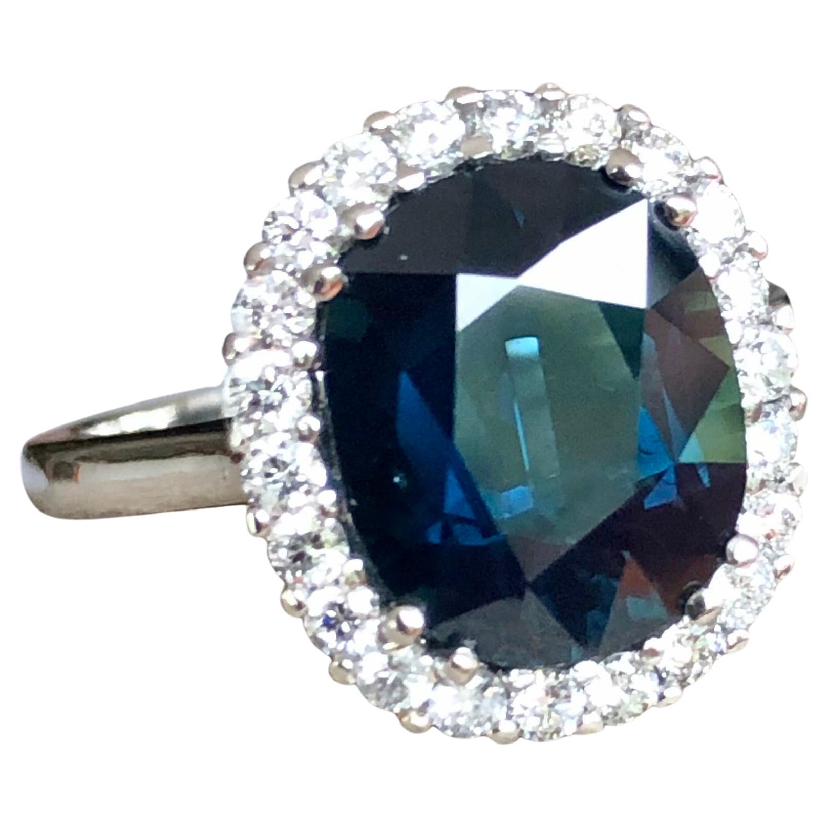 Emeralds Maravellous 6.31 Carat Natural Blue Sapphire Diamond Ring For Sale