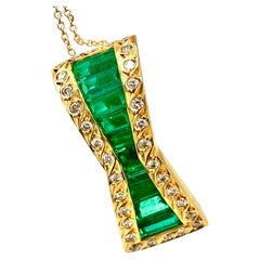 GIA 5.00 Carat Fine Muzo Colombian Emerald Pendant 18K Gold