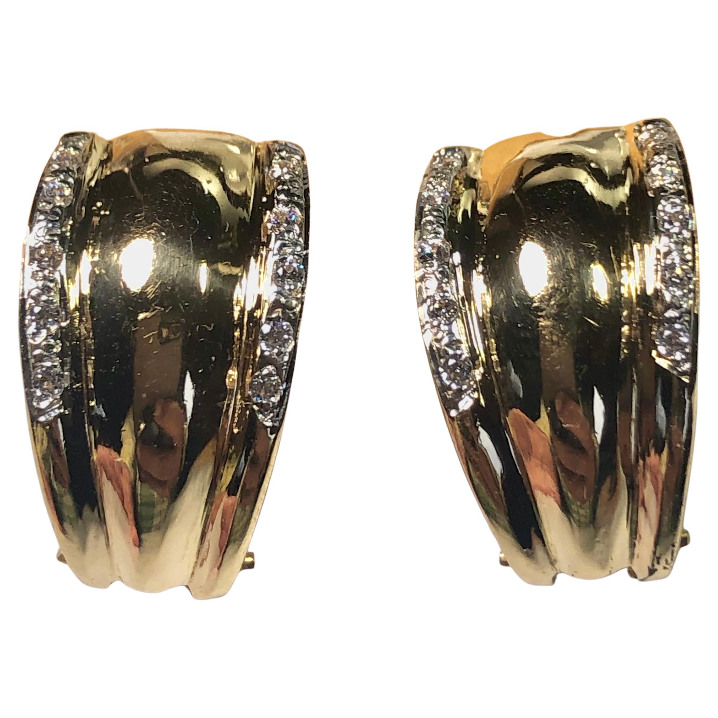 Clip-On Earrings in 18 Karat Yellow Gold and Diamond For Sale 1