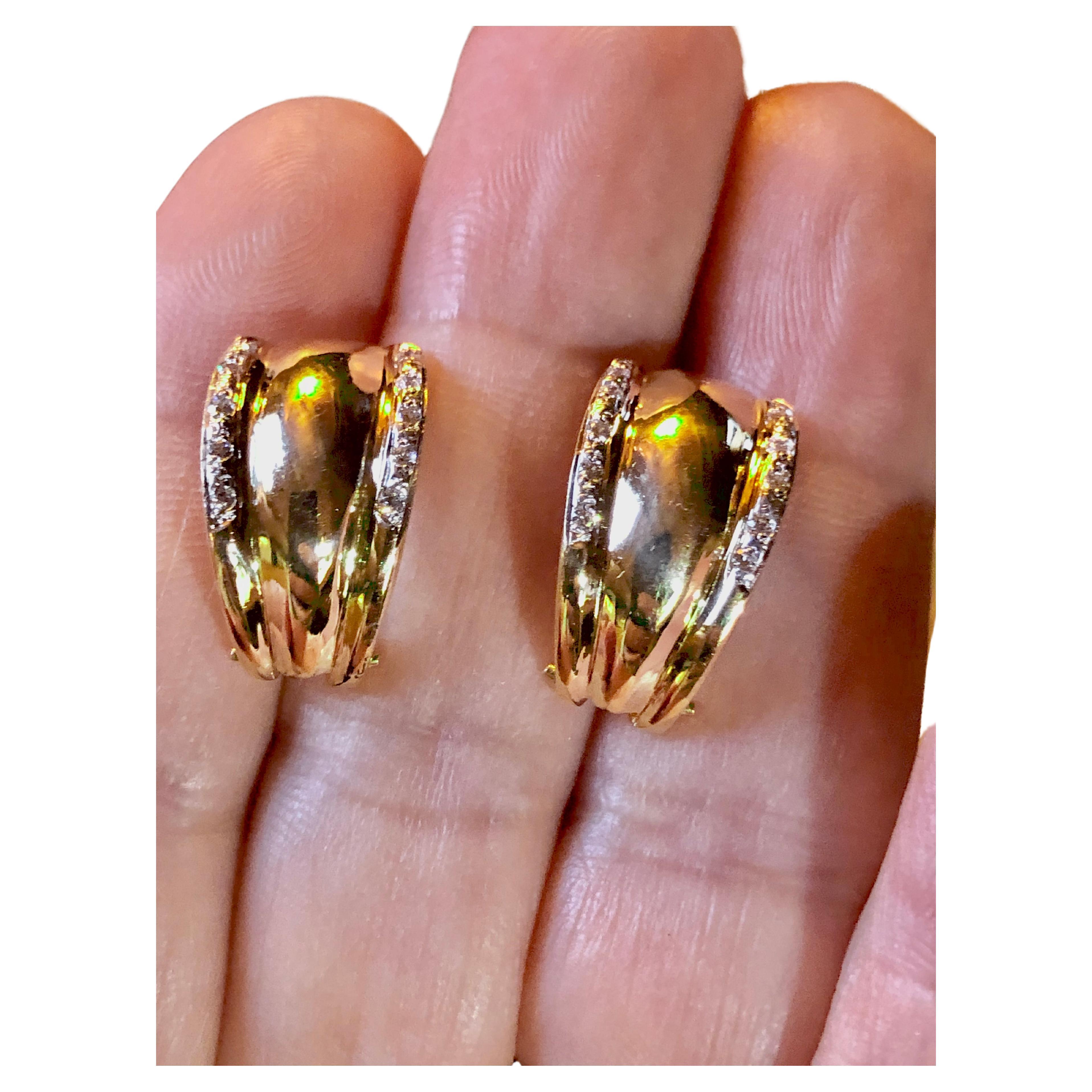 Clip-On Earrings in 18 Karat Yellow Gold and Diamond For Sale