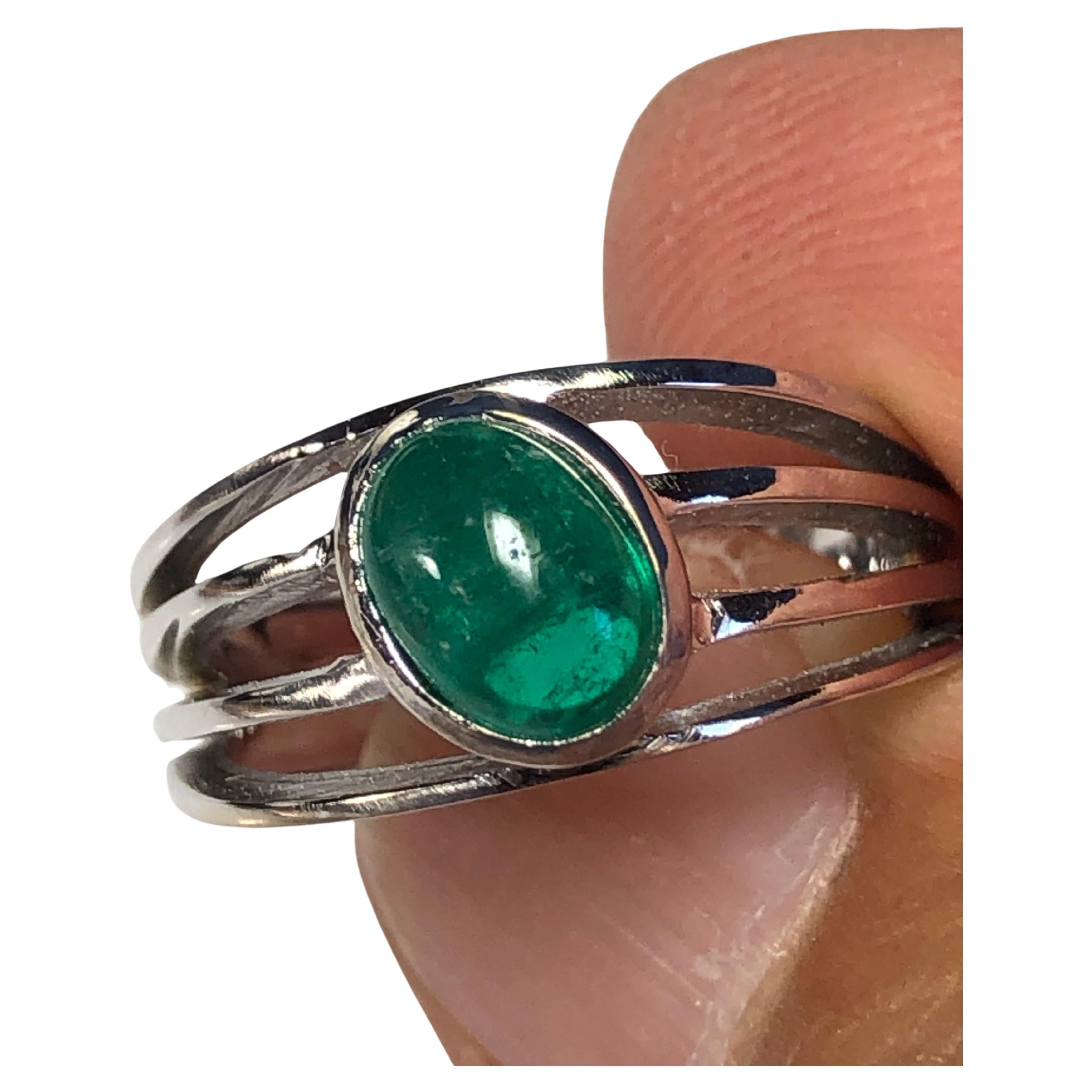 Vintage Natural Emerald Solitaire Ring 18K White Gold For Sale