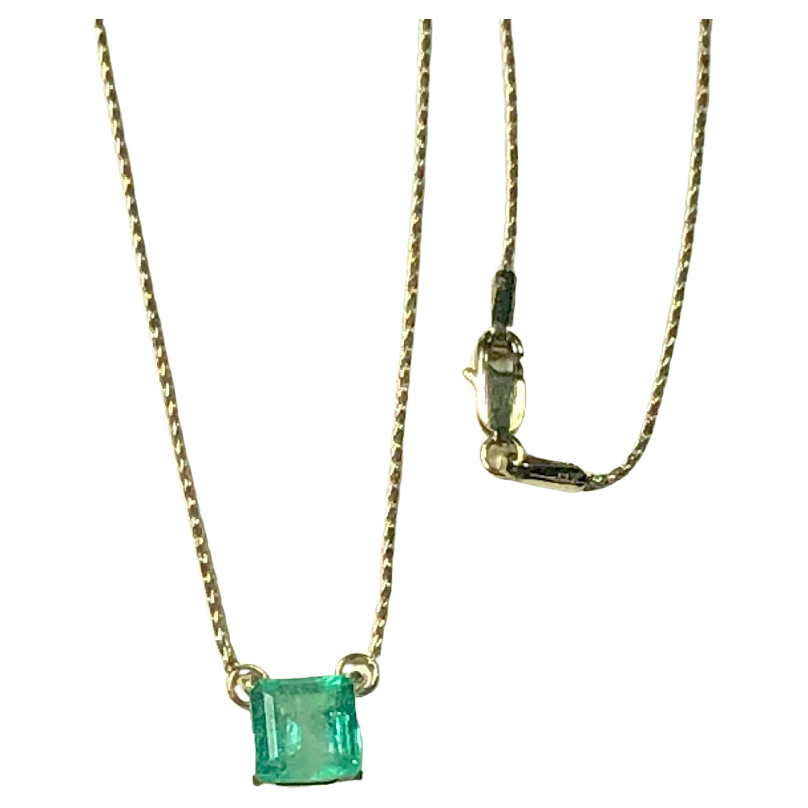 Colombian Emerald Square Solitaire Pendant Drop Necklace in 14k For Sale 2