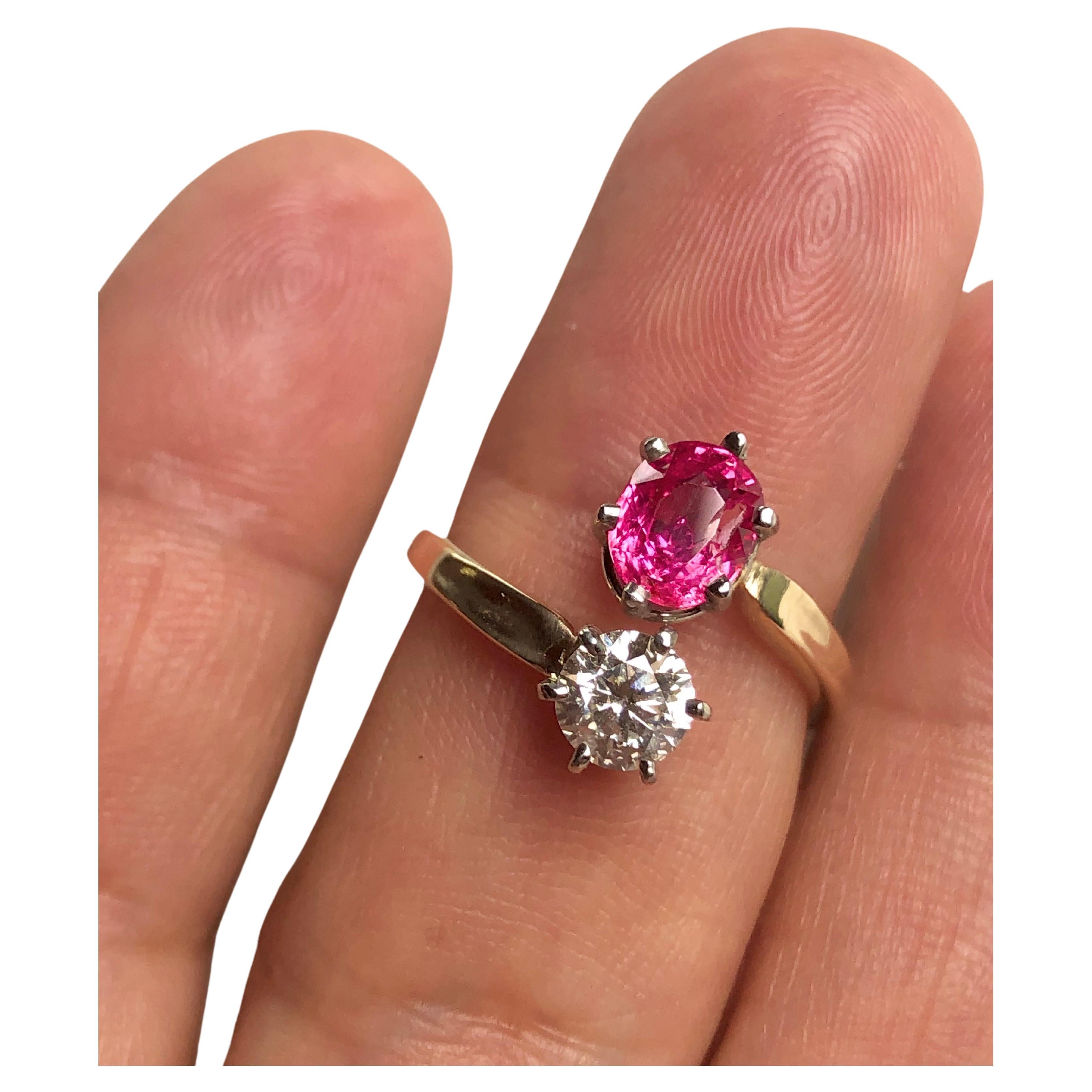 Bague de fiançailles bypass en rubis et diamants Pour femmes en vente