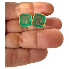 Square Colombian Emerald Stud Earrings 18K Gold