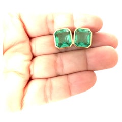 Square Colombian Emerald Stud Earrings 18K Gold