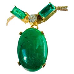 19.64 Cara Colombian Emerald Cabochon Diamond Pendant Necklace 18K