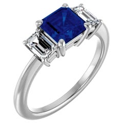 Anillo de compromiso de platino con zafiro azul y diamante de 1,75 quilates