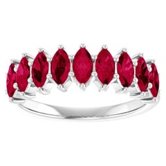 Bague d'éternité Art déco en platine, sertie de rubis de Birmanie totalisant 2,00 ct