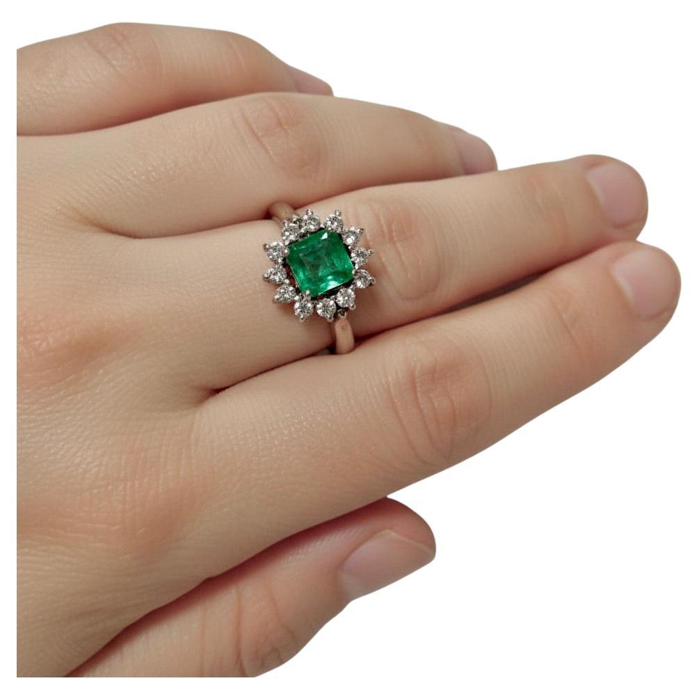 Bague de fiançailles de 1,72 carat de diamants émeraudes de taille Asscher en Colombie