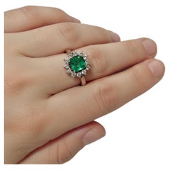 Bague de fiançailles de 1,72 carat de diamants émeraudes de taille Asscher en Colombie