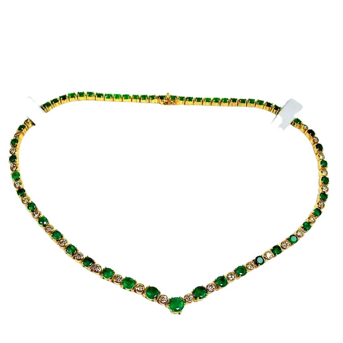 22.00 Carat AAA Colombian Emerald Diamond Necklace 18 Karat Yellow Gold 1