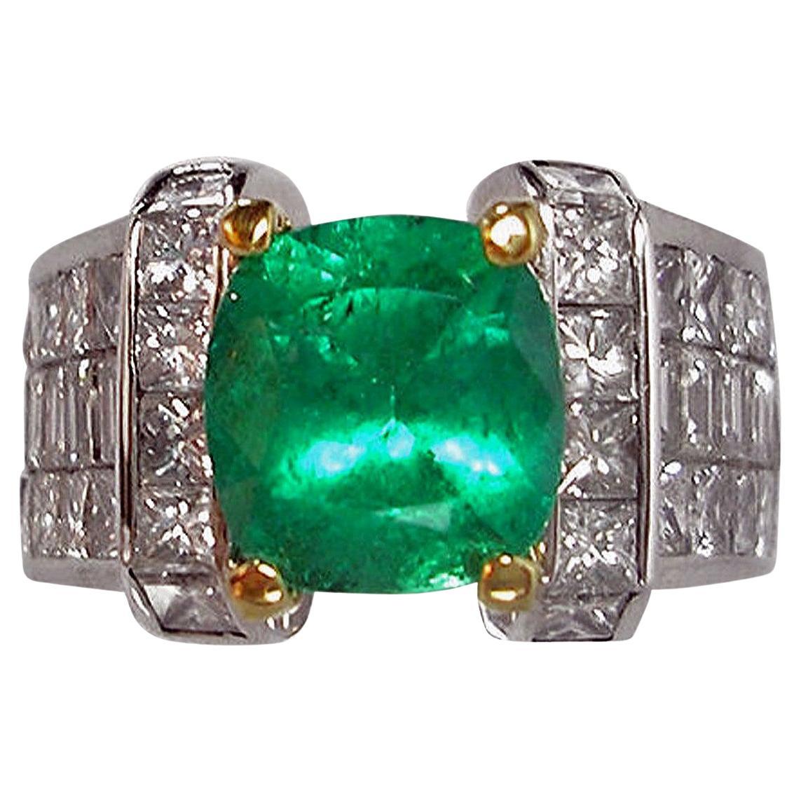 7.56 Carat Fine Natural Colombian Emerald Diamond Ring 18K Unisex For Sale