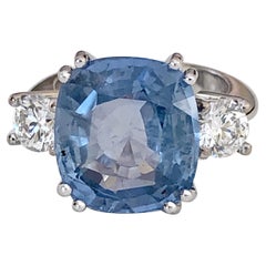 Emeralds Maravellous 13.10 Carat Unheated Ceylon Blue Sapphire Diamond Ring