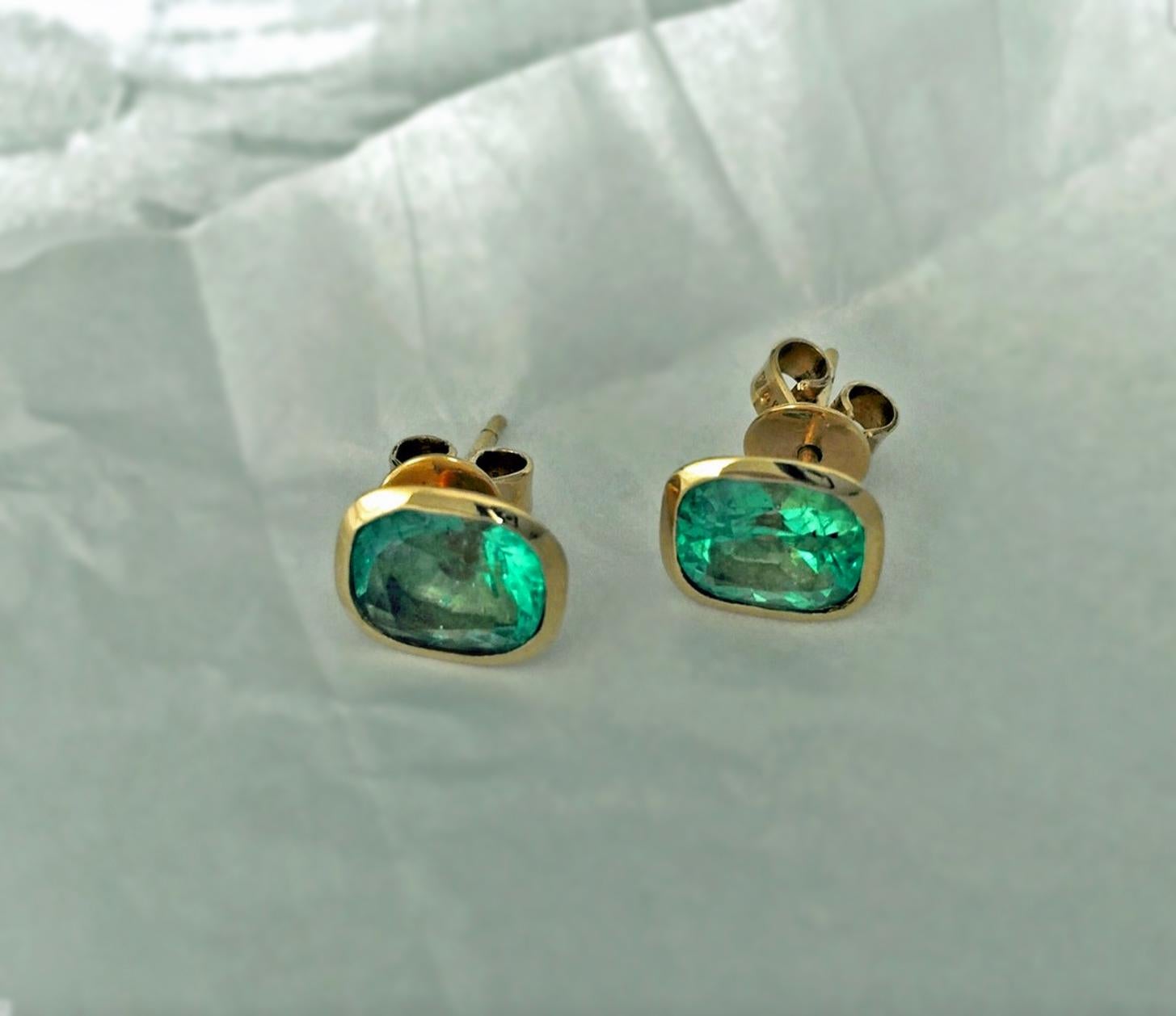 3.67 Carat Exclusive Cushion Colombian Emerald Stud Earrings 18 Karat 5