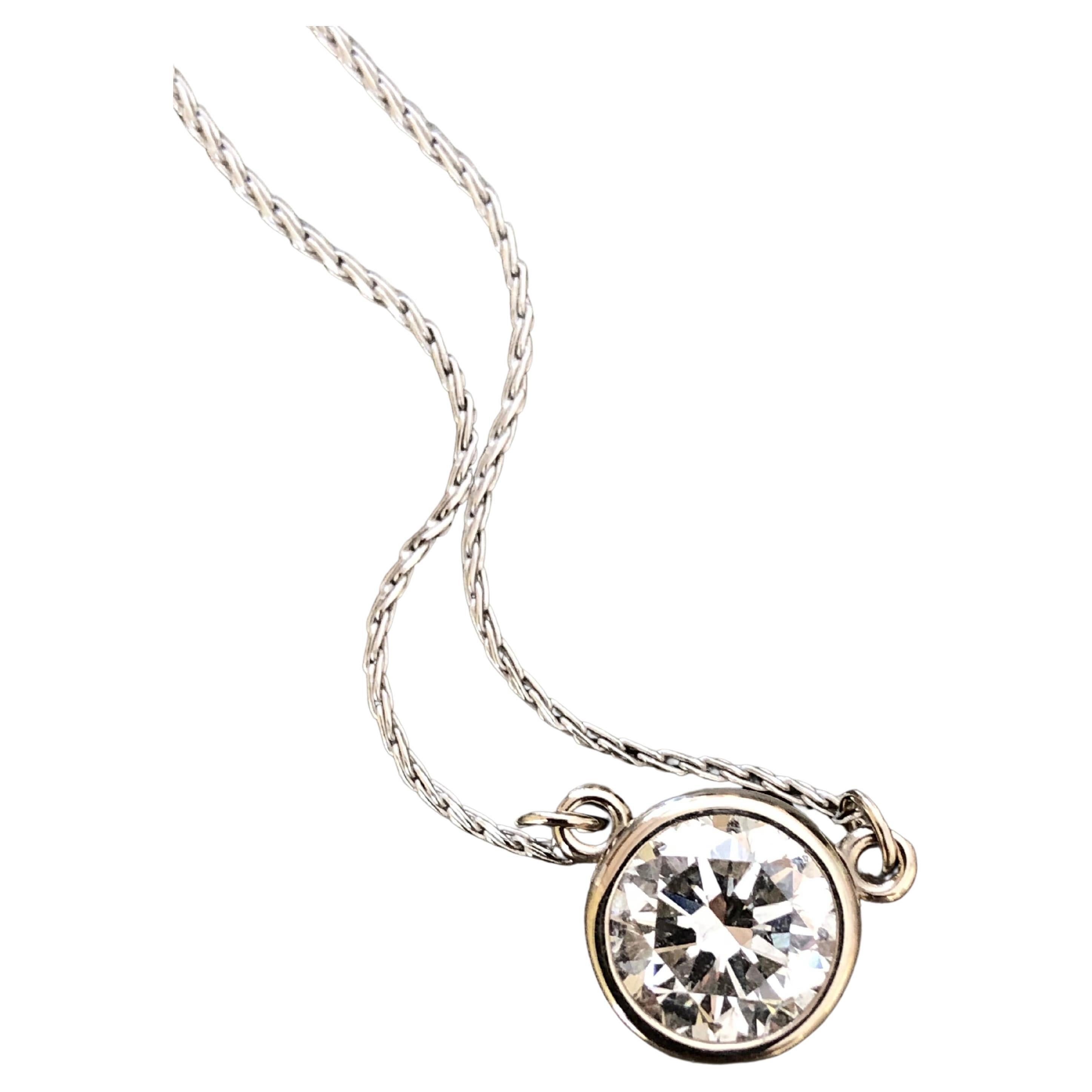 Collier pendentif solitaire en diamants ronds de 1,50 carat