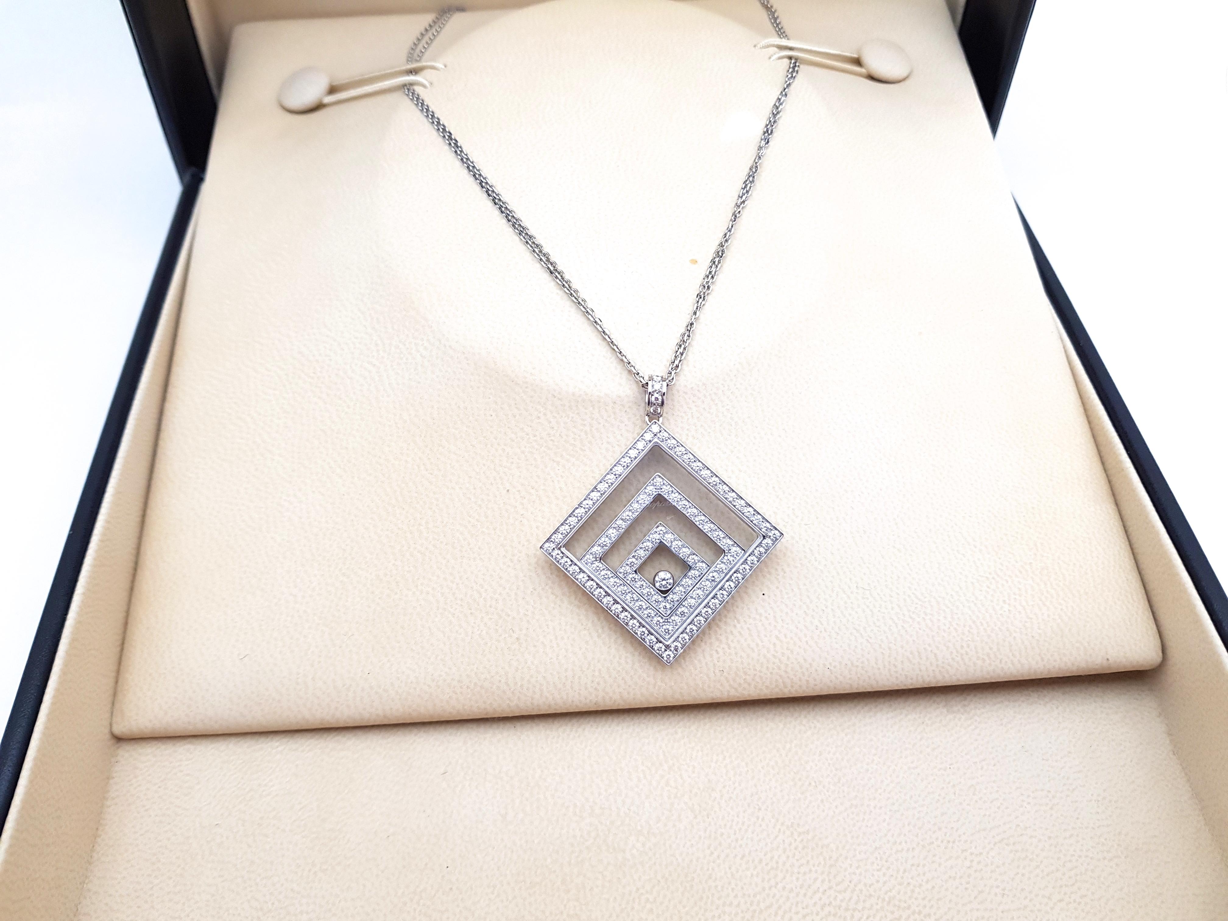 Chopard Happy Spirit 18 Karat White Gold Diamond Necklace Pendant In Excellent Condition In Antwerp, BE