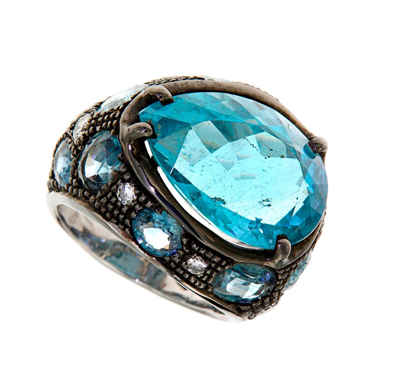 Blue Aquamarine Drop White Gold Cocktail Ring Modern Sapphires Diamonds In New Condition In Milano, IT