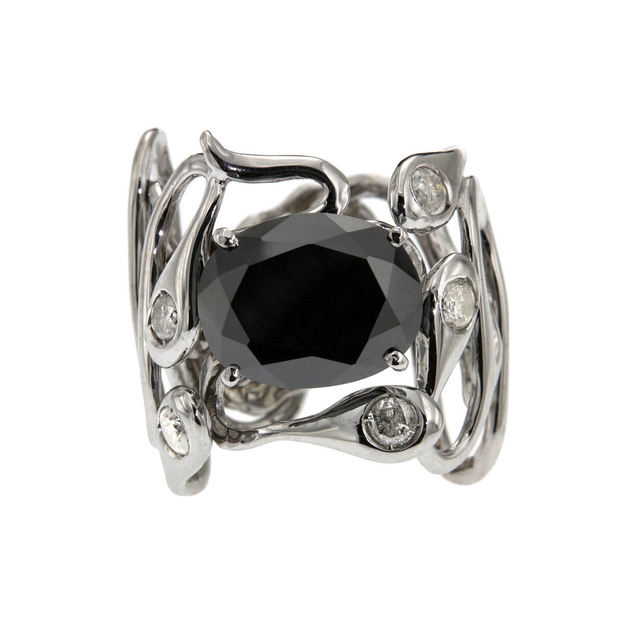 Contemporary Black White Diamonds 18 Karat White Gold Cocktail Ring Handcrafted In Italy 