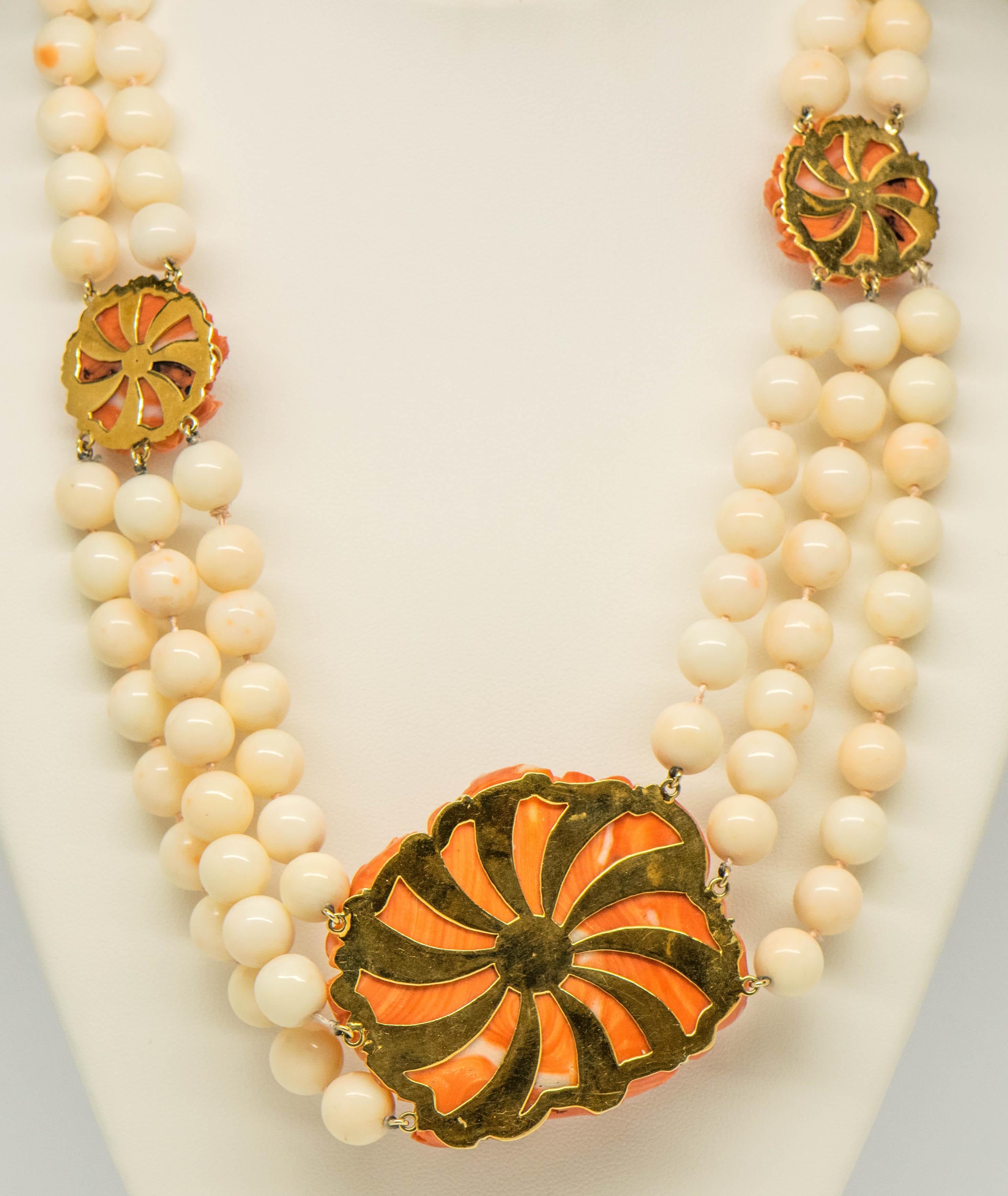 Pearl Diamond Coral Necklace Vintage Yellow Gold 18 Karat In Good Condition In Boca Raton, FL